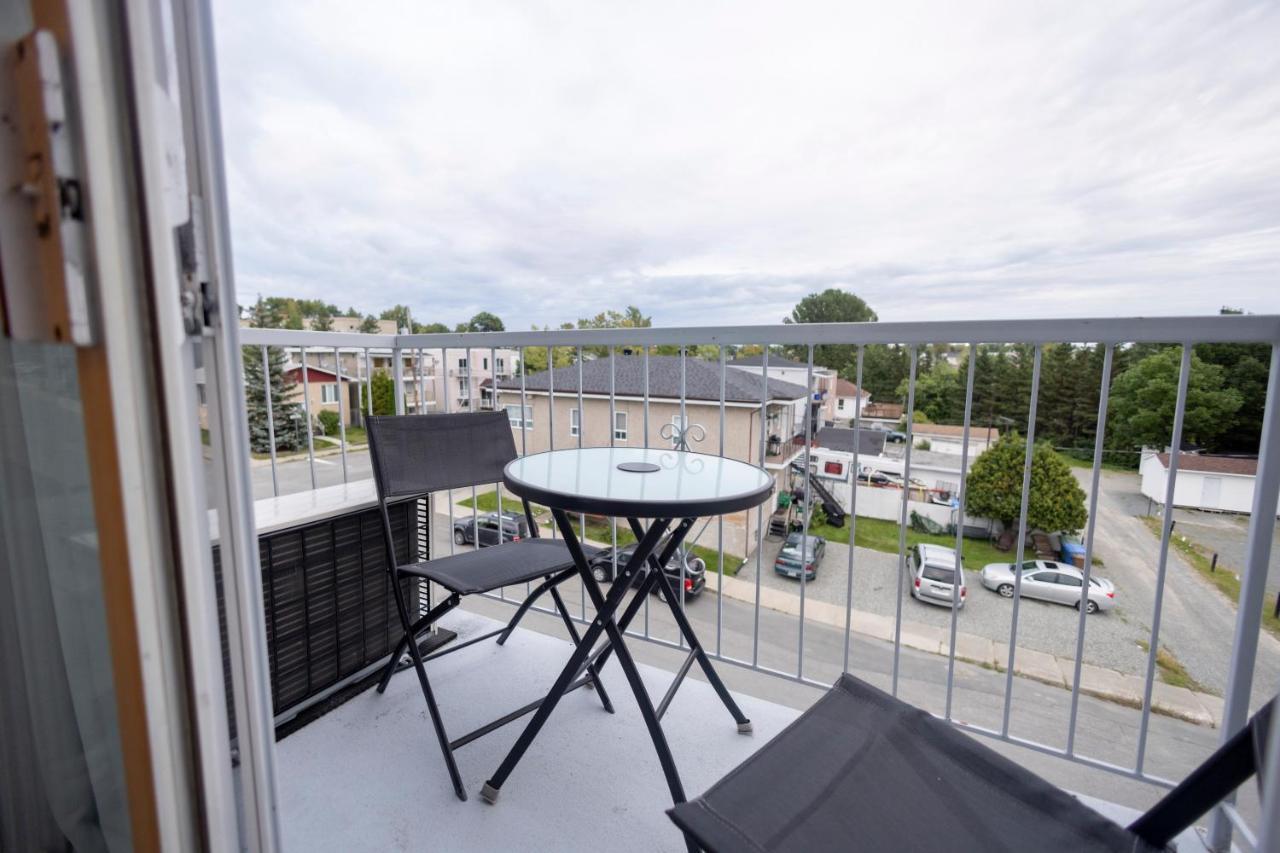 Appartement Le Contemporain à Rouyn-Noranda Extérieur photo